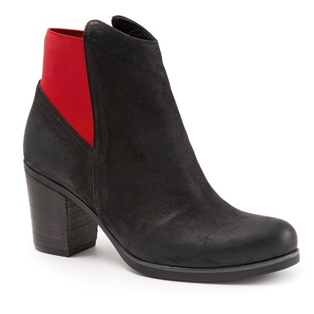 Bueno Watts Bootie new with box